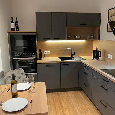 & Town Klagenfurt Apartment *
