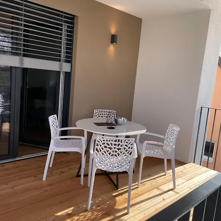 & Town Klagenfurt Appartamento *