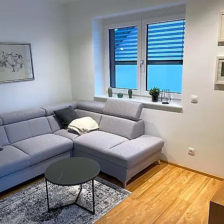 & Town Klagenfurt Apartment