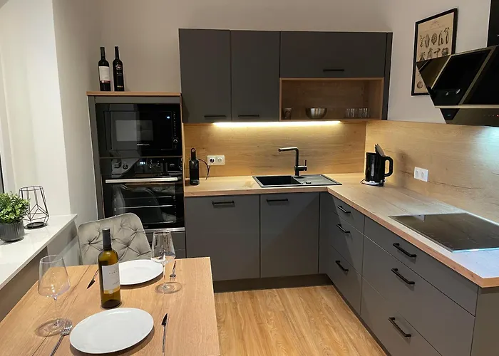 & Town Klagenfurt Apartman *