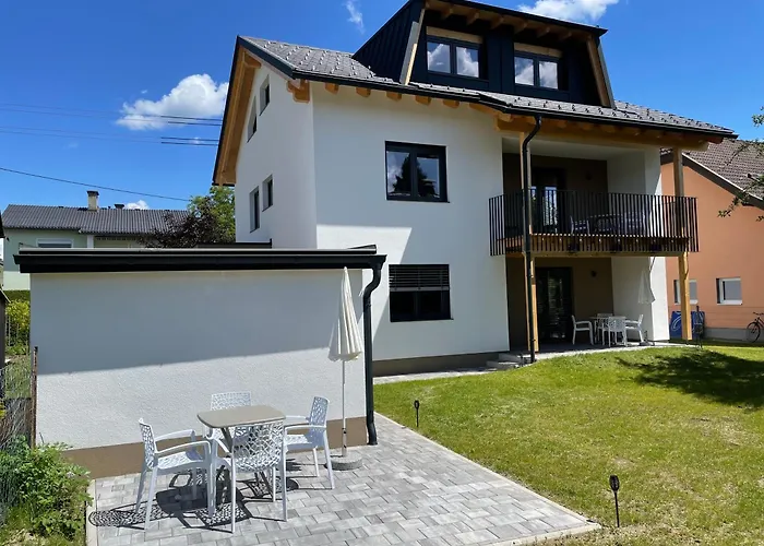 & Town Klagenfurt קלגנפורט